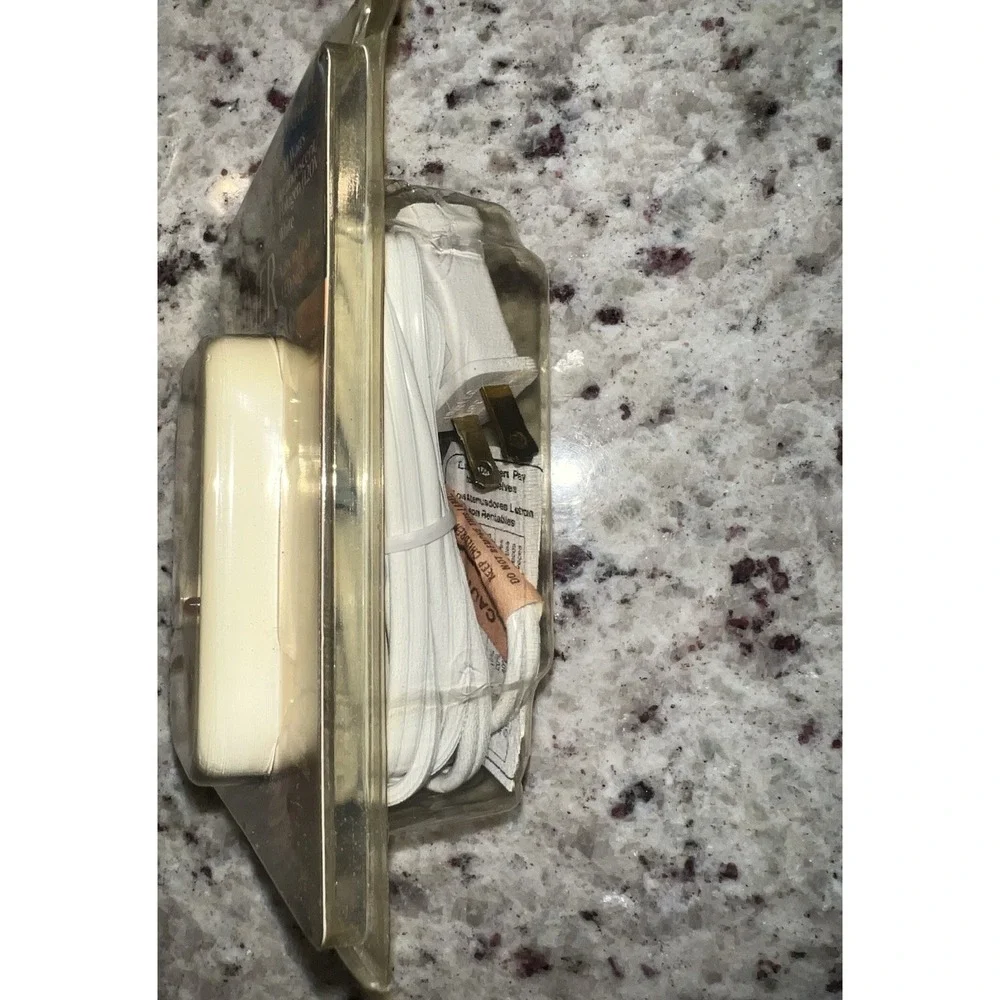Lutron LC-300NLH-WH 300 Watt Lamp Dimmer White NEW